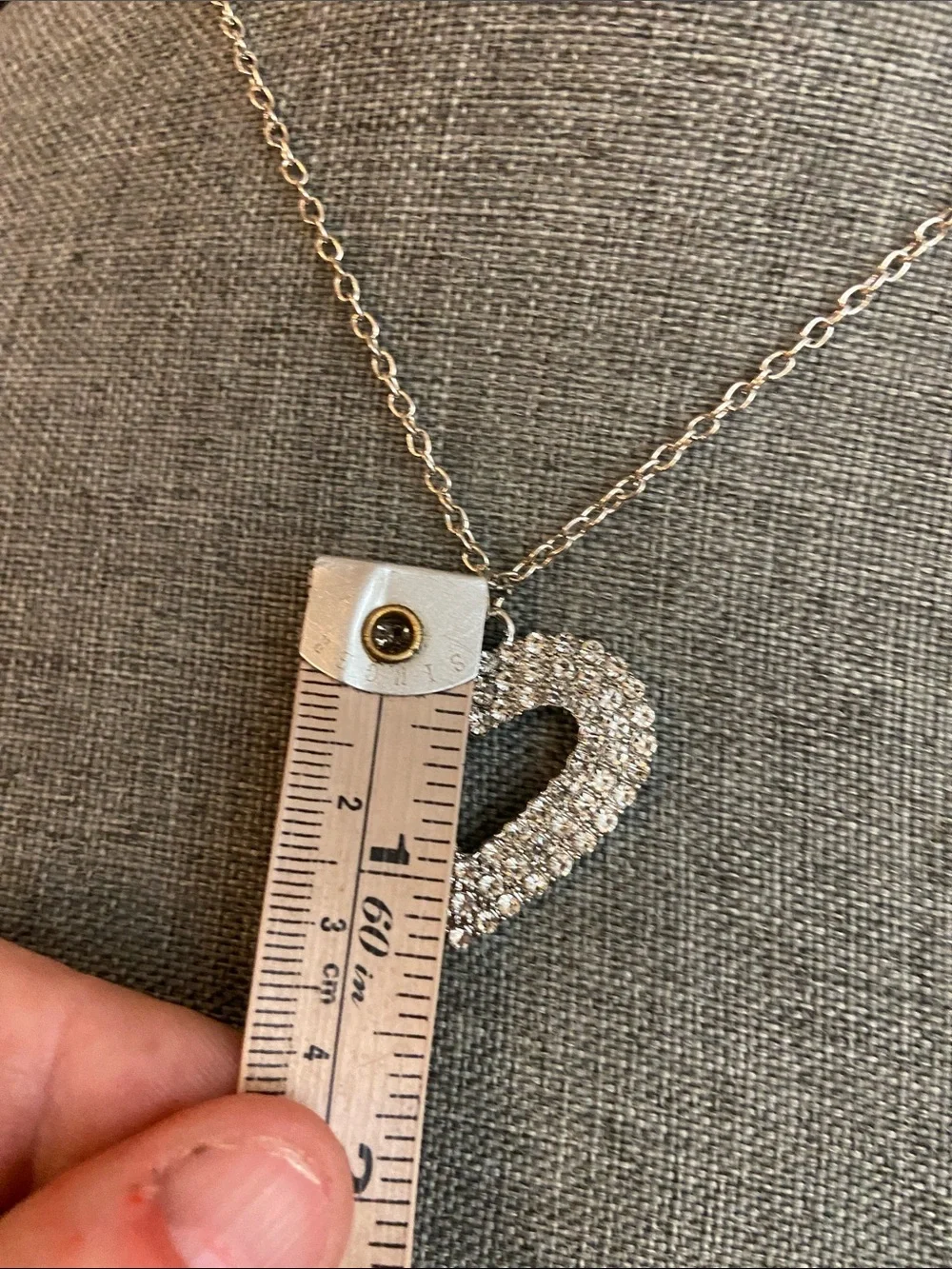 5/$10❤️❤️❤️NEW Silver Tone Zinc Alloy Crystal Heart Pendant Necklace